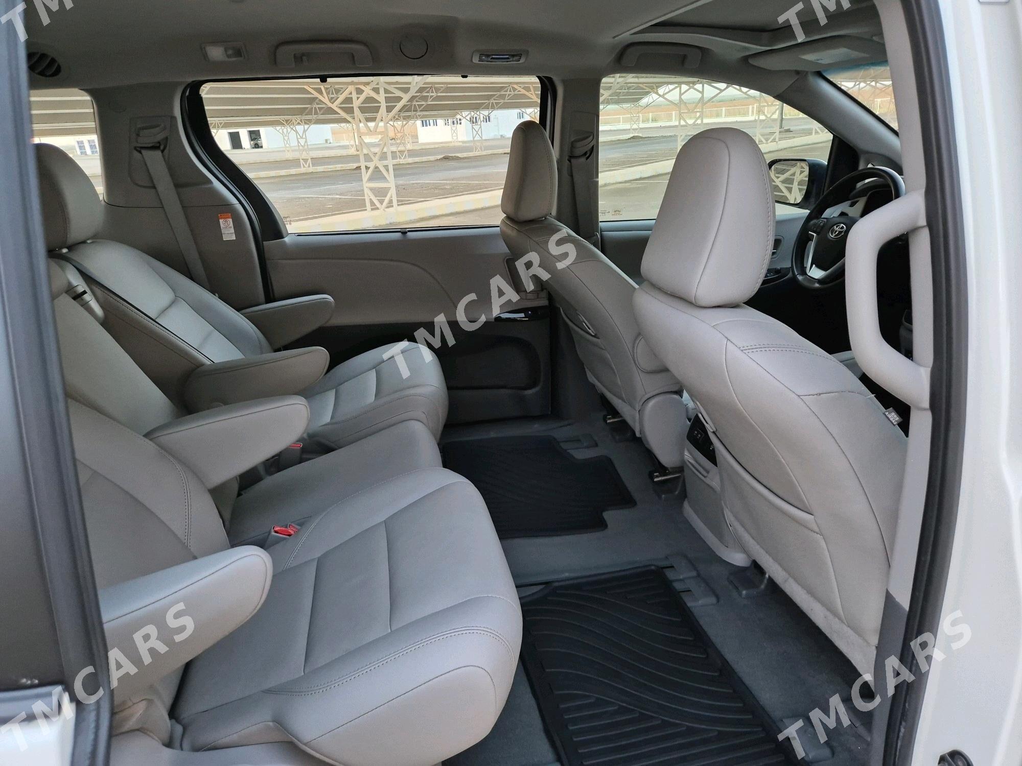 Toyota Sienna 2019 - 525 000 TMT - Aşgabat - img 6