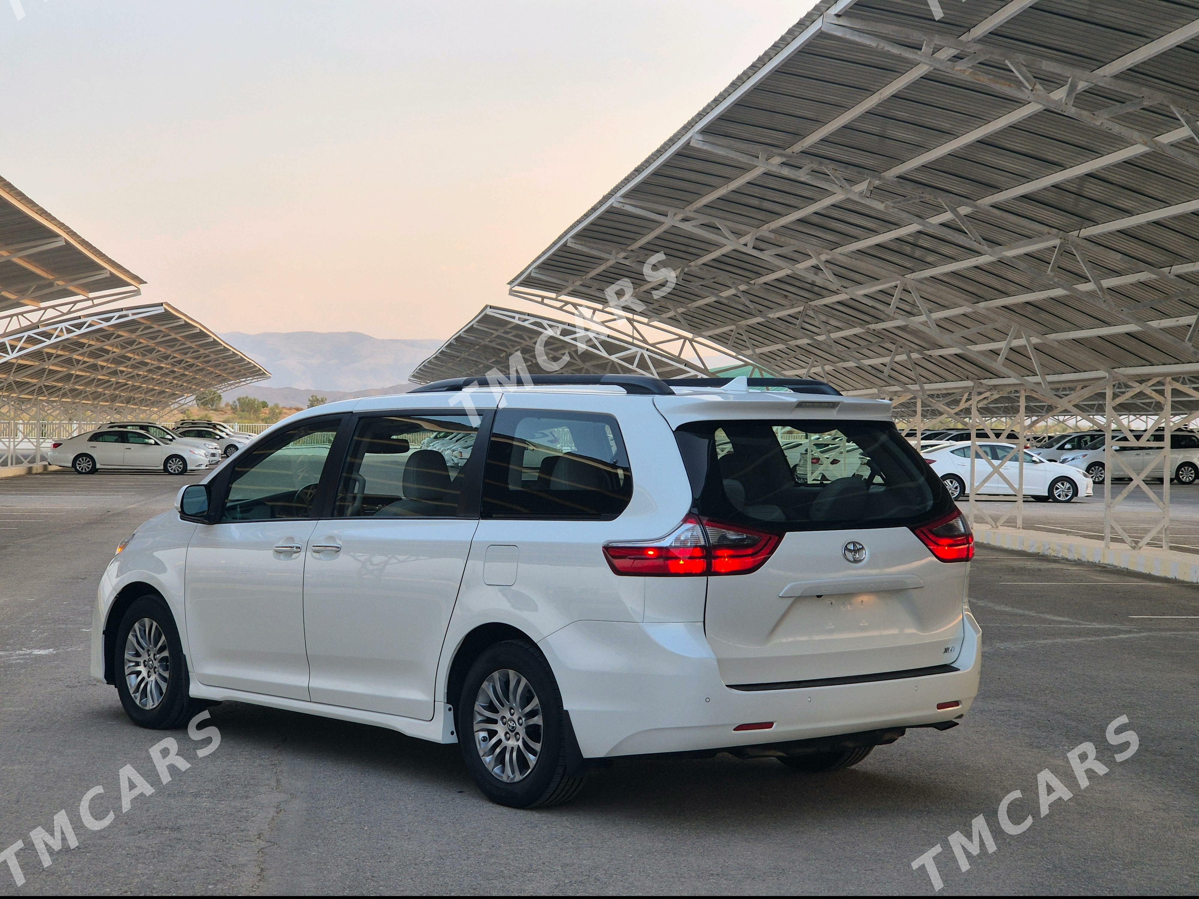 Toyota Sienna 2019 - 525 000 TMT - Ашхабад - img 8