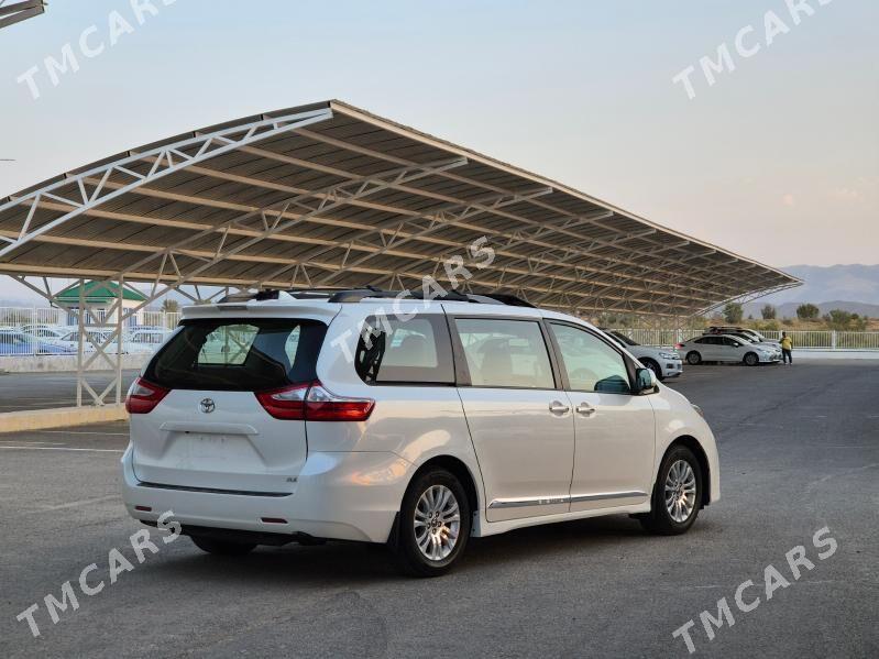 Toyota Sienna 2018 - 545 000 TMT - Aşgabat - img 3