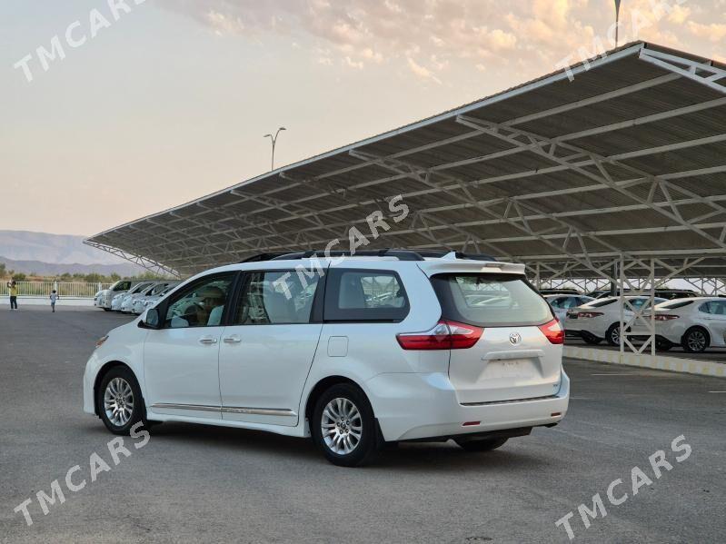 Toyota Sienna 2018 - 545 000 TMT - Aşgabat - img 5