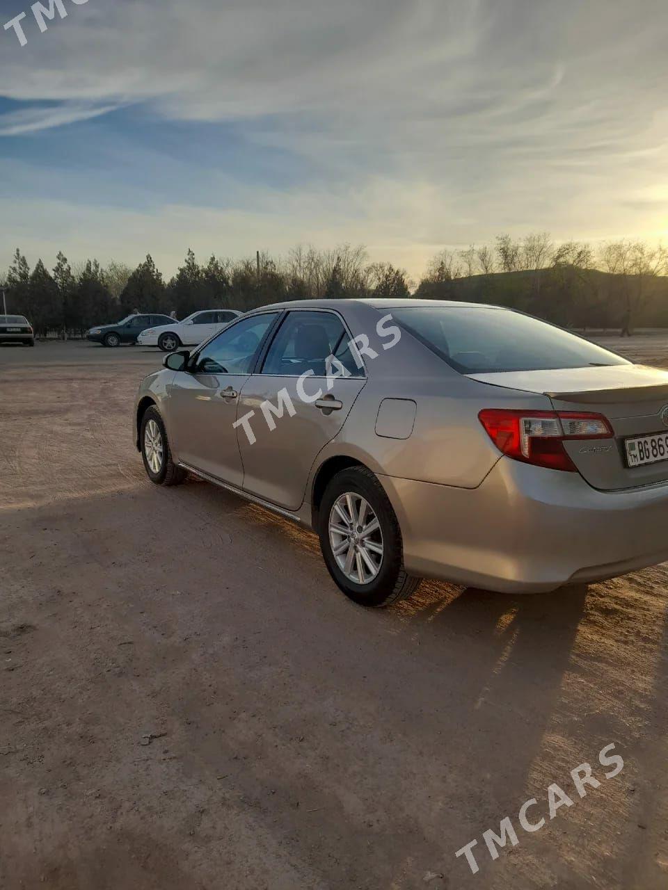 Toyota Camry 2013 - 179 000 TMT - Гурбансолтан Едже - img 5