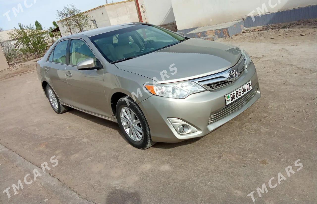 Toyota Camry 2013 - 179 000 TMT - Гурбансолтан Едже - img 6