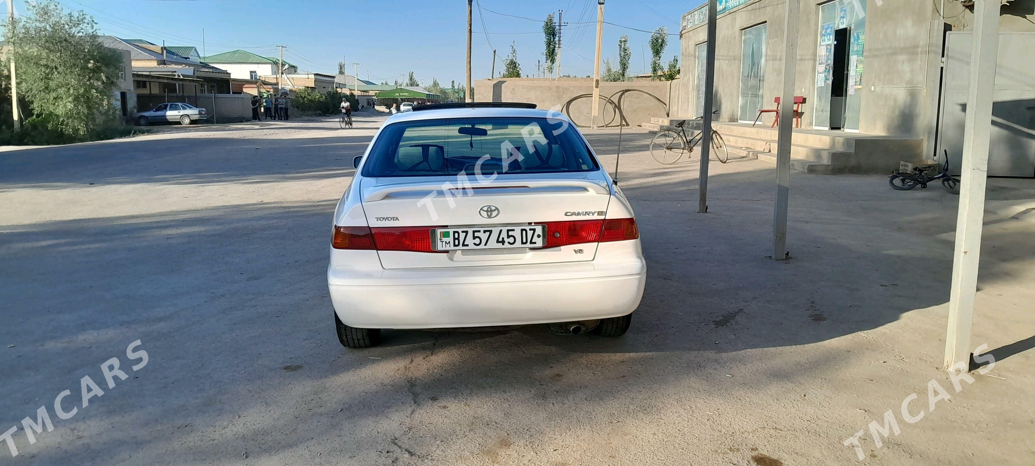 Toyota Camry 2000 - 125 000 TMT - Gurbansoltan Eje - img 2