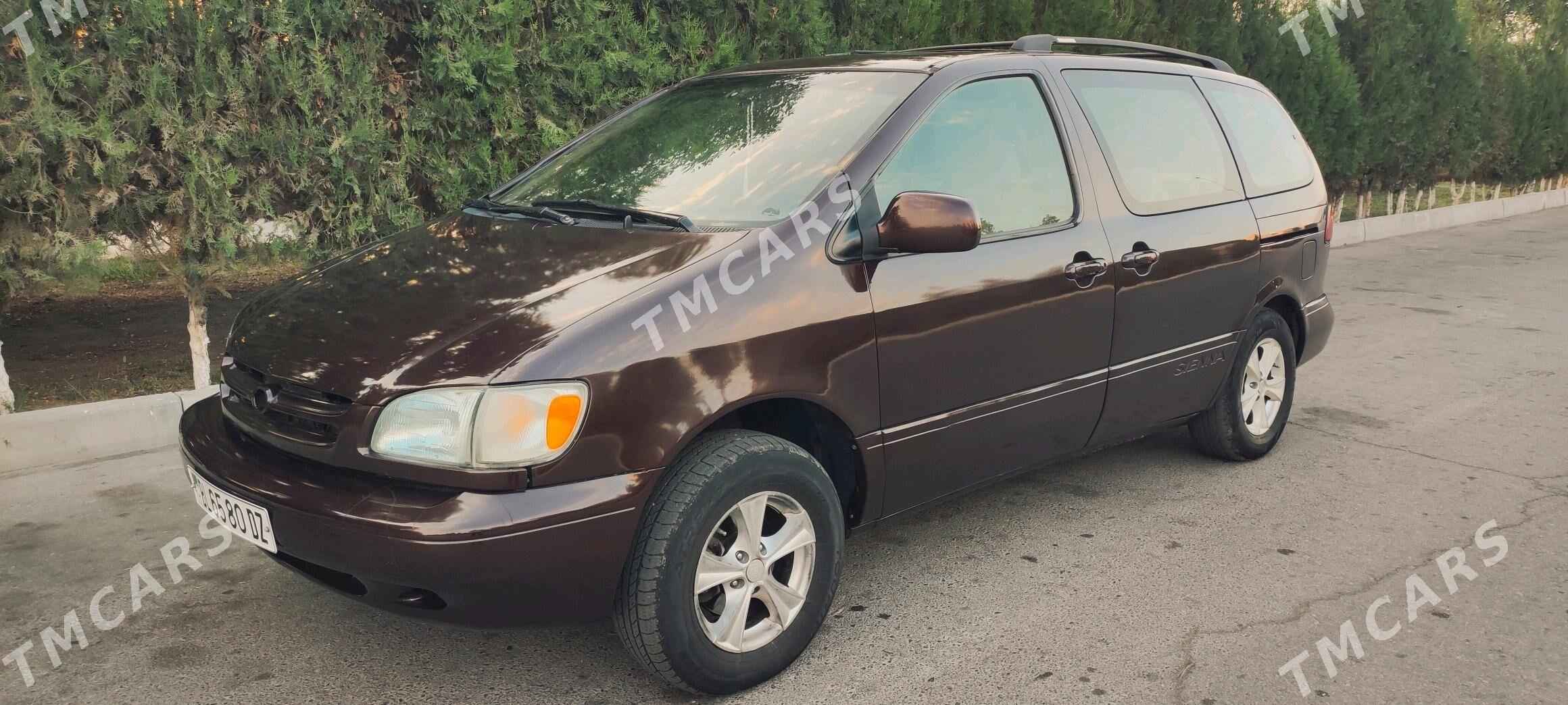 Toyota Sienna 1998 - 110 000 TMT - Дашогуз - img 2