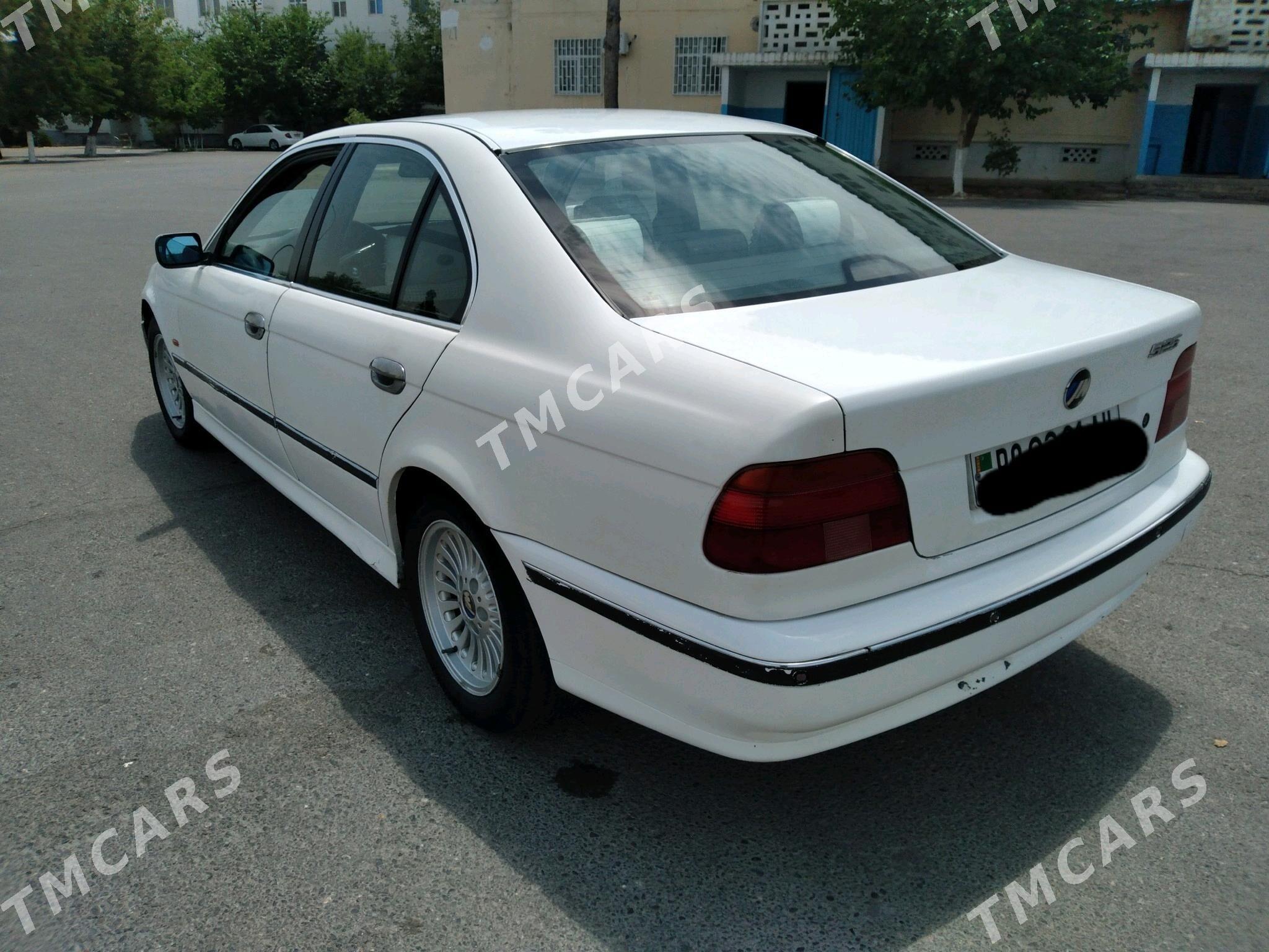 BMW 528 1998 - 90 000 TMT - Sarahs - img 5