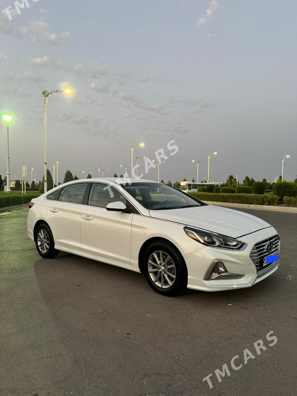 Hyundai Sonata 2019 - 195 000 TMT - Гарадамак Шор - img 2