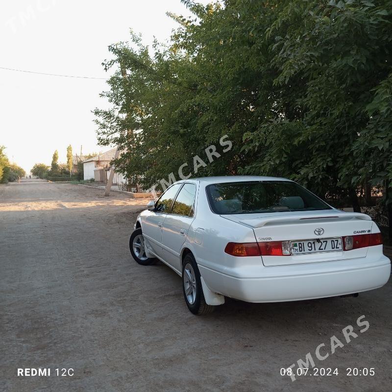 Toyota Camry 2001 - 130 000 TMT - Köneürgenç - img 3