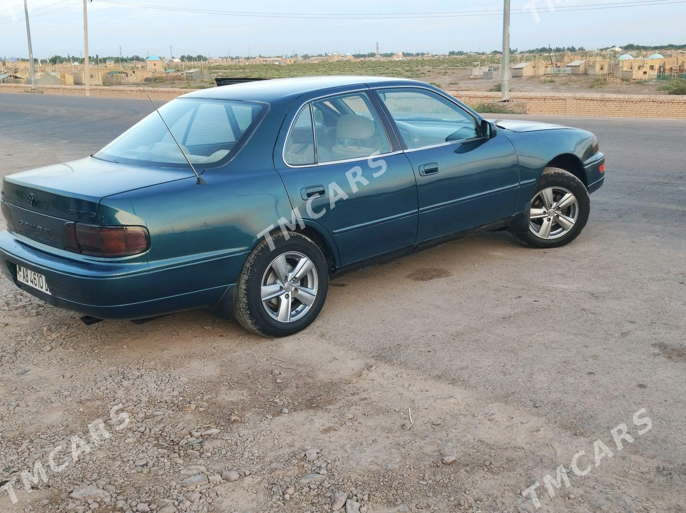 Toyota Camry 1993 - 64 000 TMT - Boldumsaz - img 2