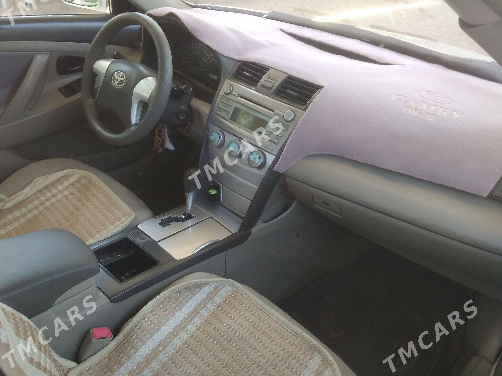 Toyota Camry 2009 - 120 000 TMT - Байрамали - img 2