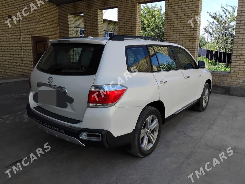 Toyota Highlander 2012 - 245 000 TMT - Çärjew - img 3