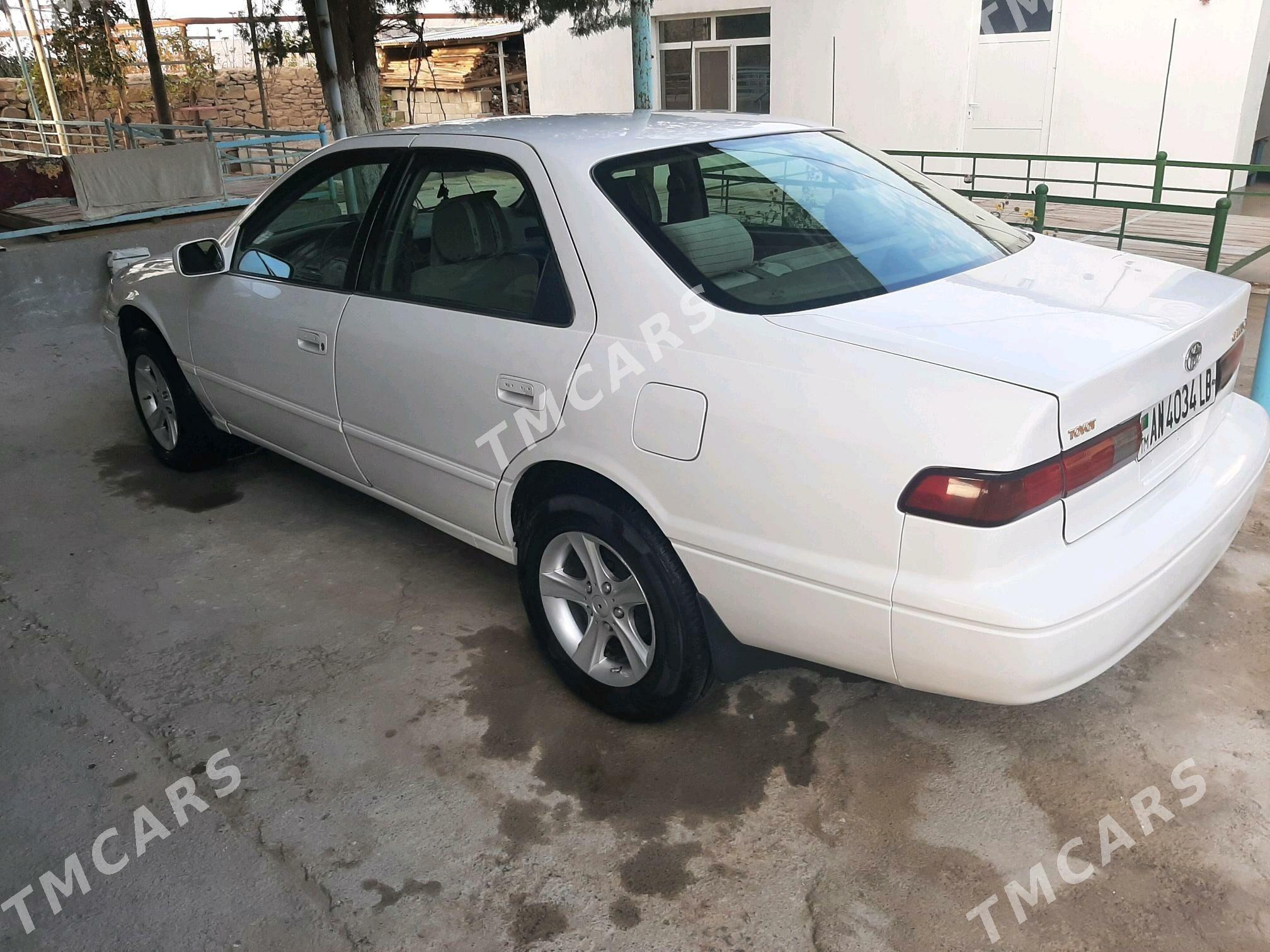 Toyota Camry 1998 - 90 000 TMT - Магданлы - img 3