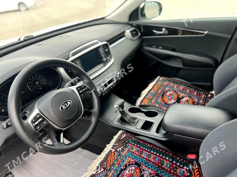 Kia Sorento 2018 - 292 500 TMT - Aşgabat - img 9