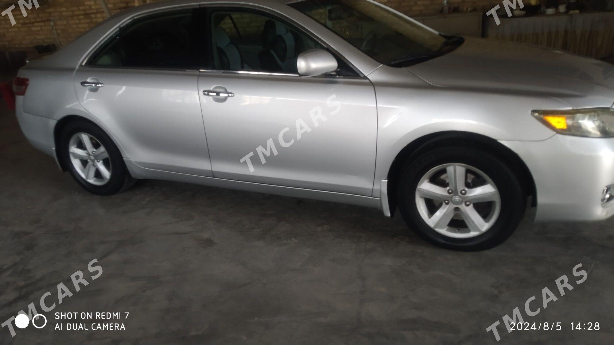 Toyota Camry 2011 - 180 000 TMT - Байрамали - img 2