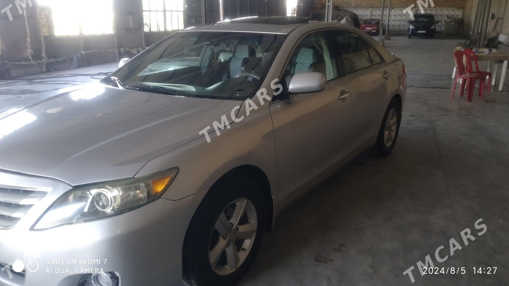 Toyota Camry 2011 - 180 000 TMT - Байрамали - img 3