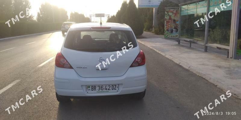 Nissan Versa 2010 - 95 000 TMT - Дашогуз - img 4