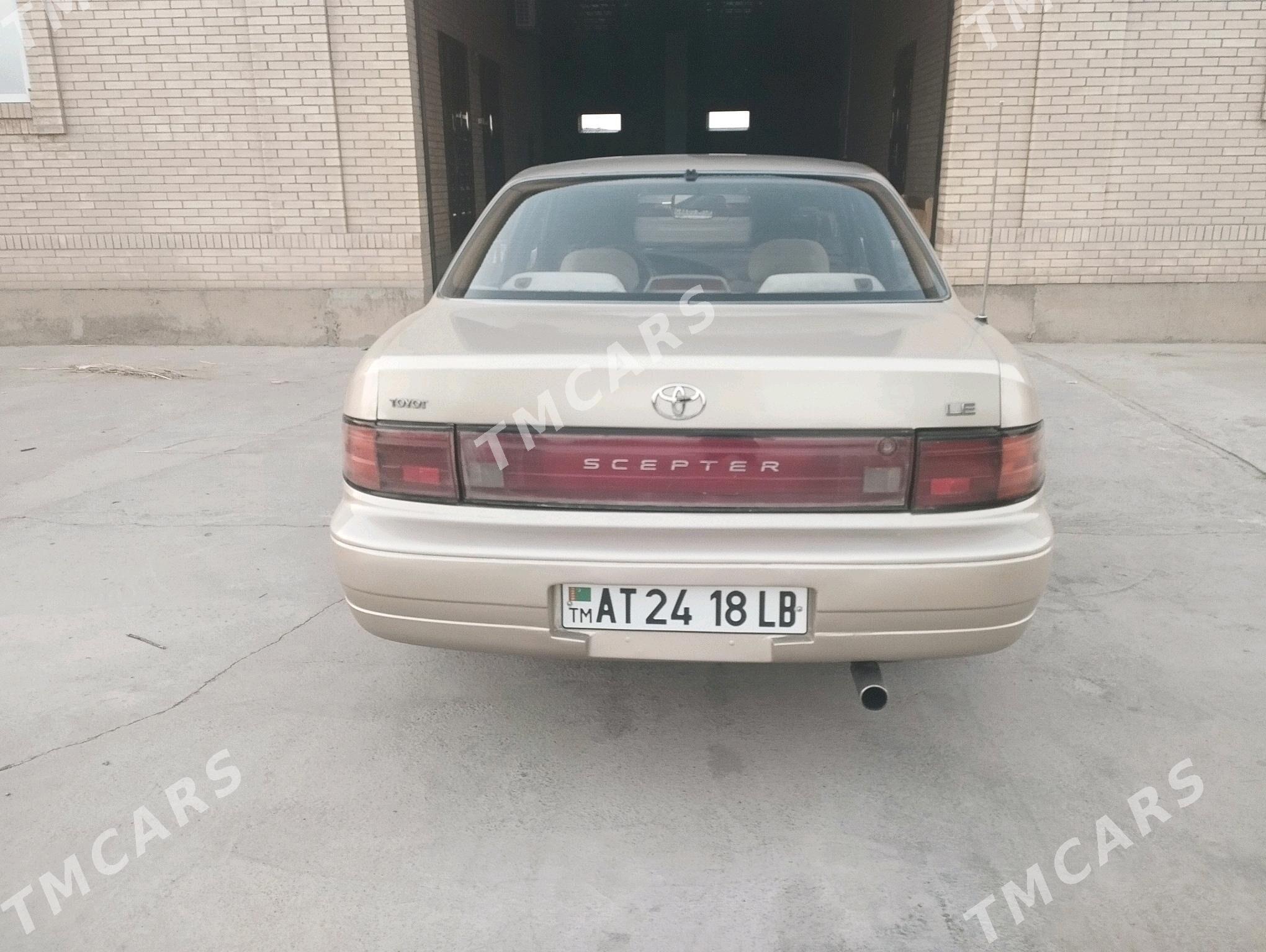 Toyota Camry 1993 - 68 000 TMT - Çärjew - img 7