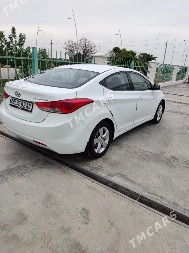 Hyundai Elantra 2011 - 132 000 TMT - 30 mkr - img 5