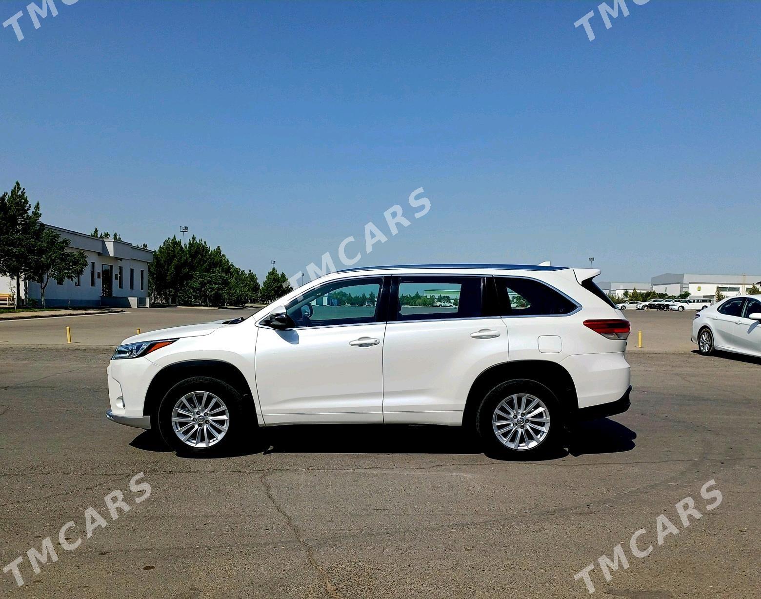 Toyota Highlander 2018 - 440 000 TMT - Ашхабад - img 3