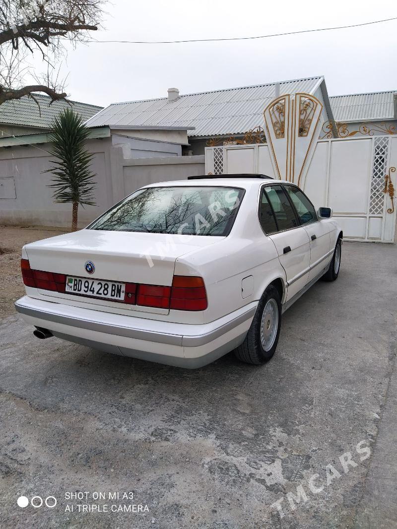 BMW 520 1990 - 35 000 TMT - Balkanabat - img 3