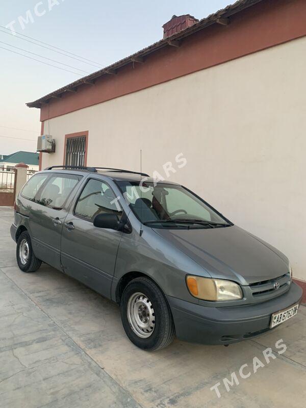 Toyota Sienna 2000 - 125 000 TMT - Балканабат - img 2