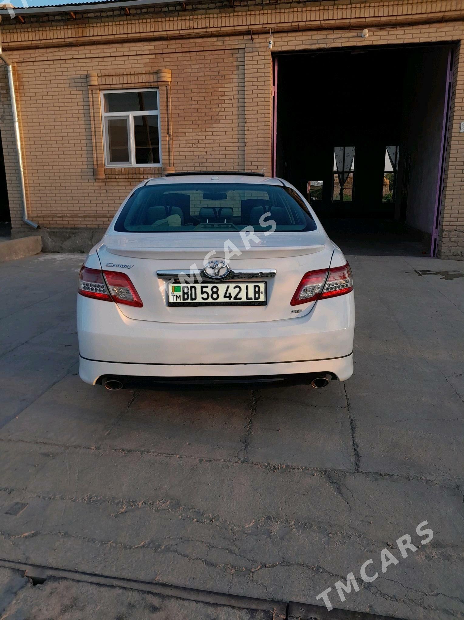 Toyota Camry 2010 - 170 000 TMT - Чарджоу - img 5