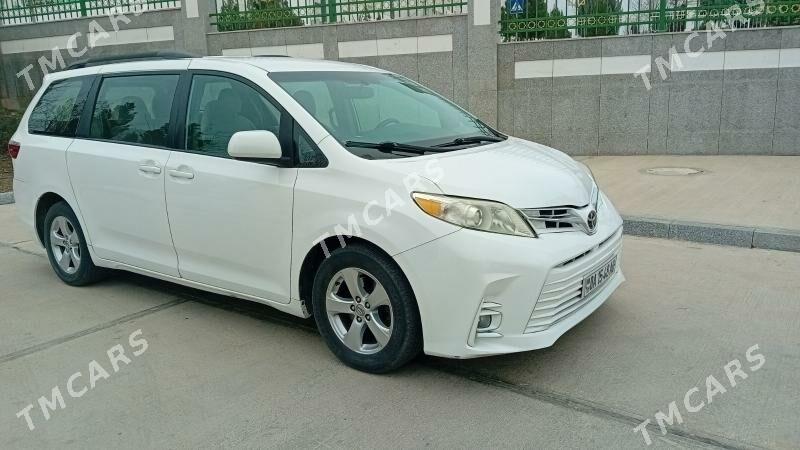 Toyota Sienna 2017 - 290 000 TMT - Aşgabat - img 6