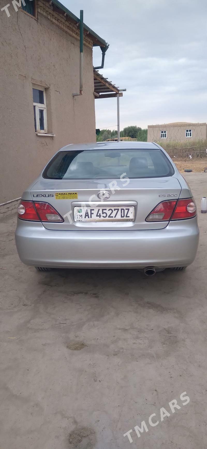 Lexus ES 300 2003 - 155 000 TMT - Гурбансолтан Едже - img 3