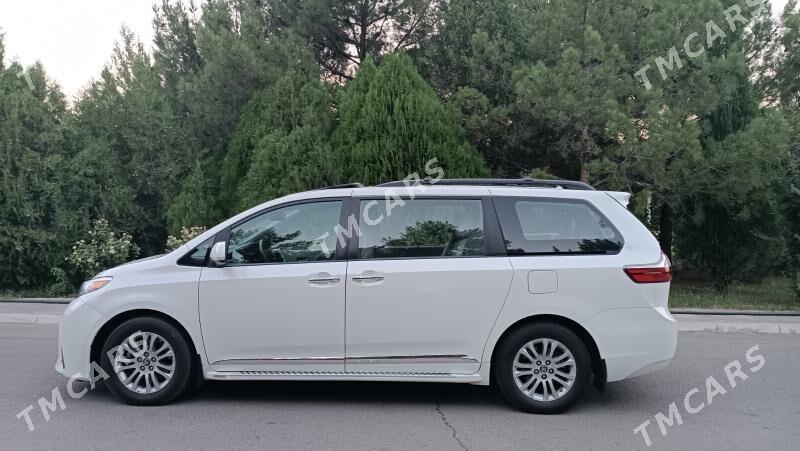 Toyota Sienna 2018 - 415 000 TMT - Бахарден - img 3