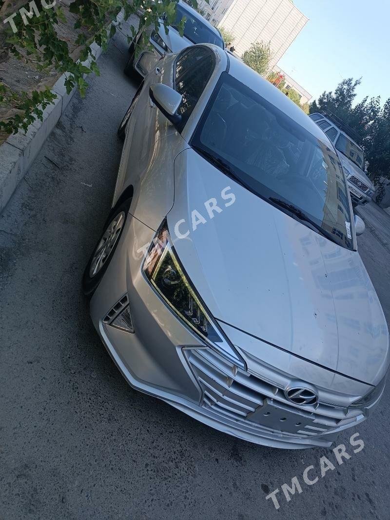 Hyundai Elantra 2019 - 190 000 TMT - Туркменабат - img 2