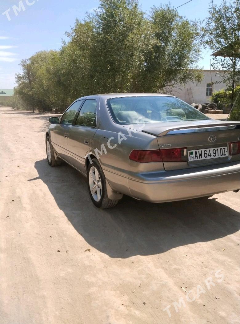 Toyota Camry 2000 - 110 000 TMT - Köneürgenç - img 6