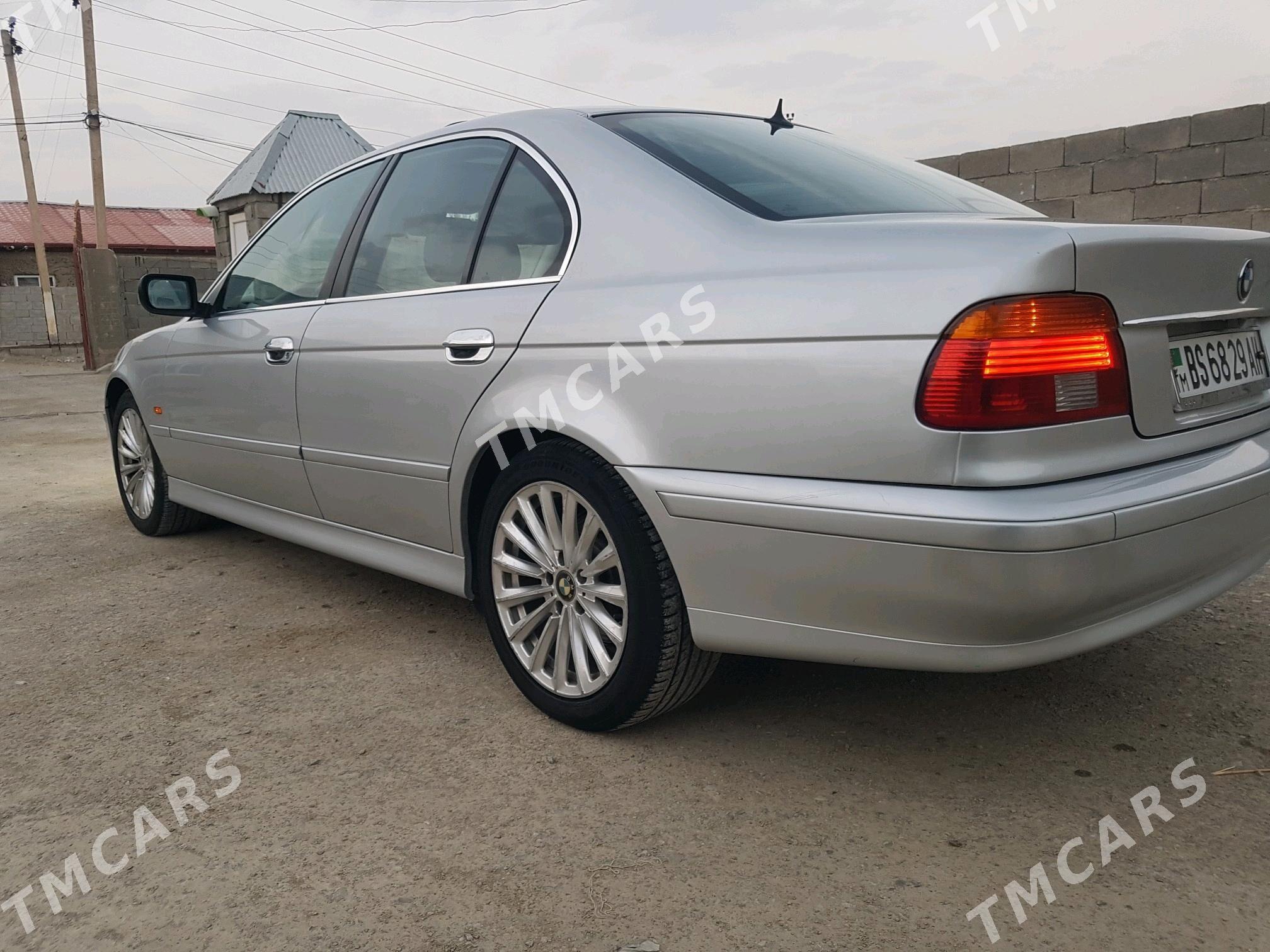 BMW E39 2001 - 105 000 TMT - Bäherden - img 3