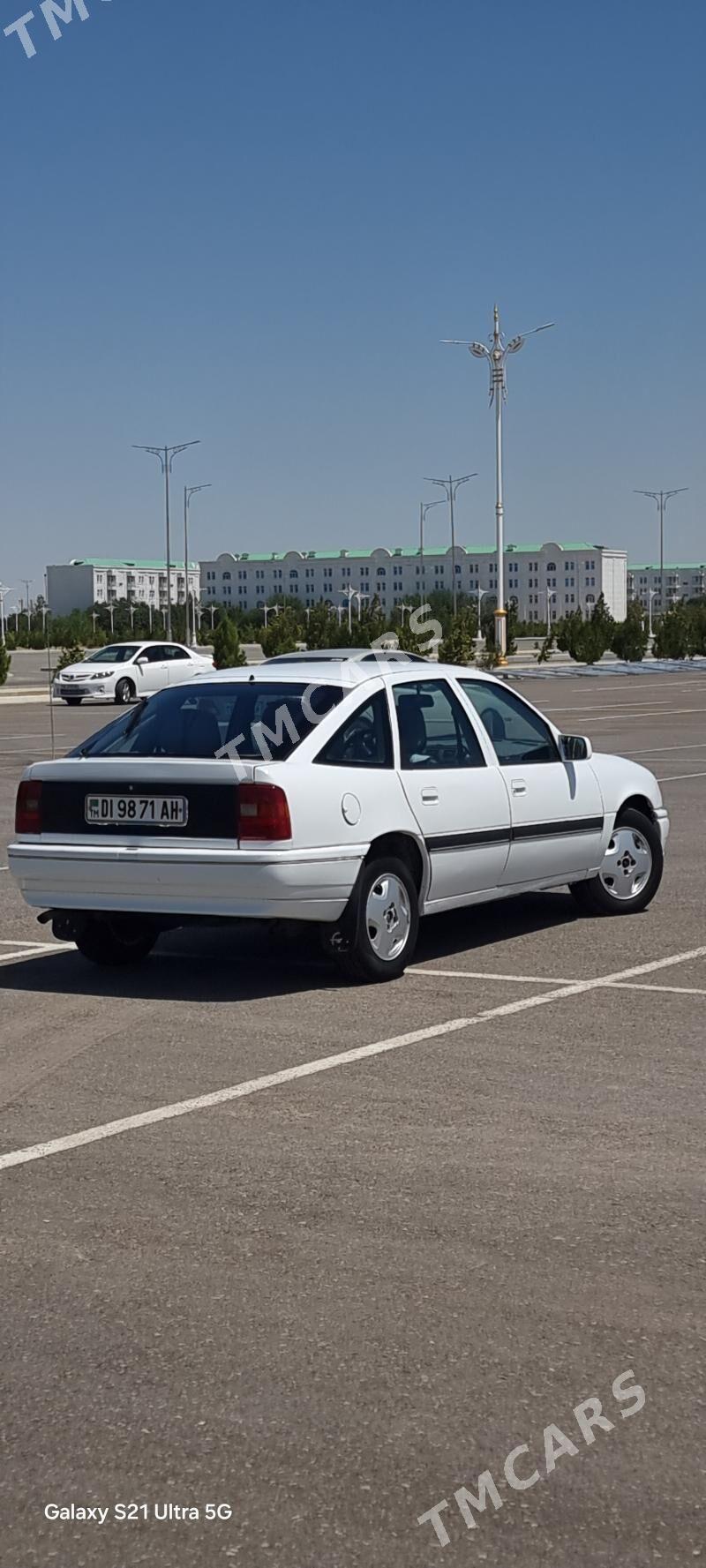 Opel Vectra 1991 - 32 000 TMT - Gypjak - img 6