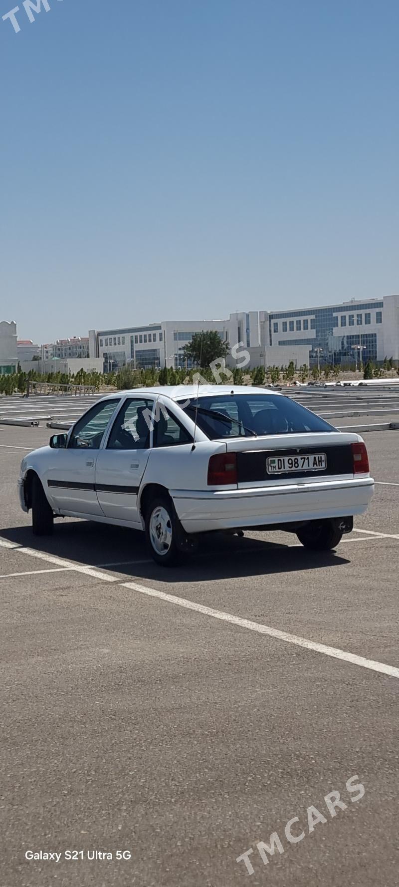 Opel Vectra 1991 - 32 000 TMT - Gypjak - img 4