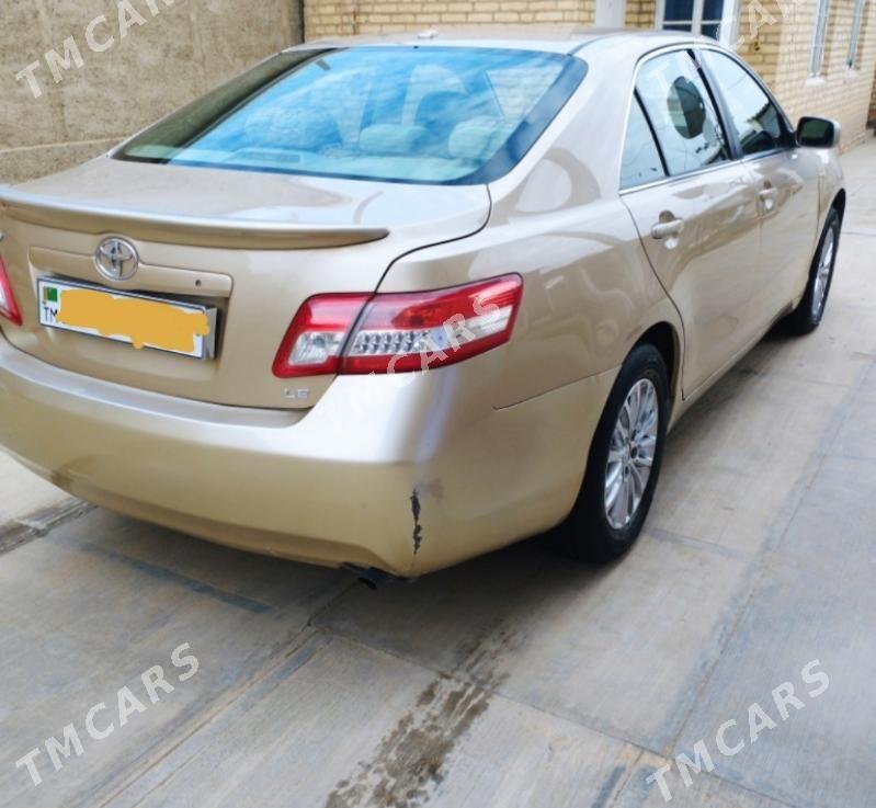 Toyota Camry 2010 - 90 000 TMT - Гурбансолтан Едже - img 4