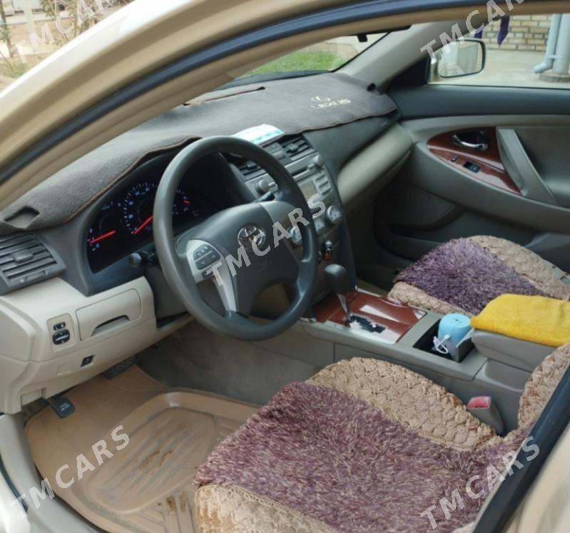 Toyota Camry 2010 - 90 000 TMT - Гурбансолтан Едже - img 7