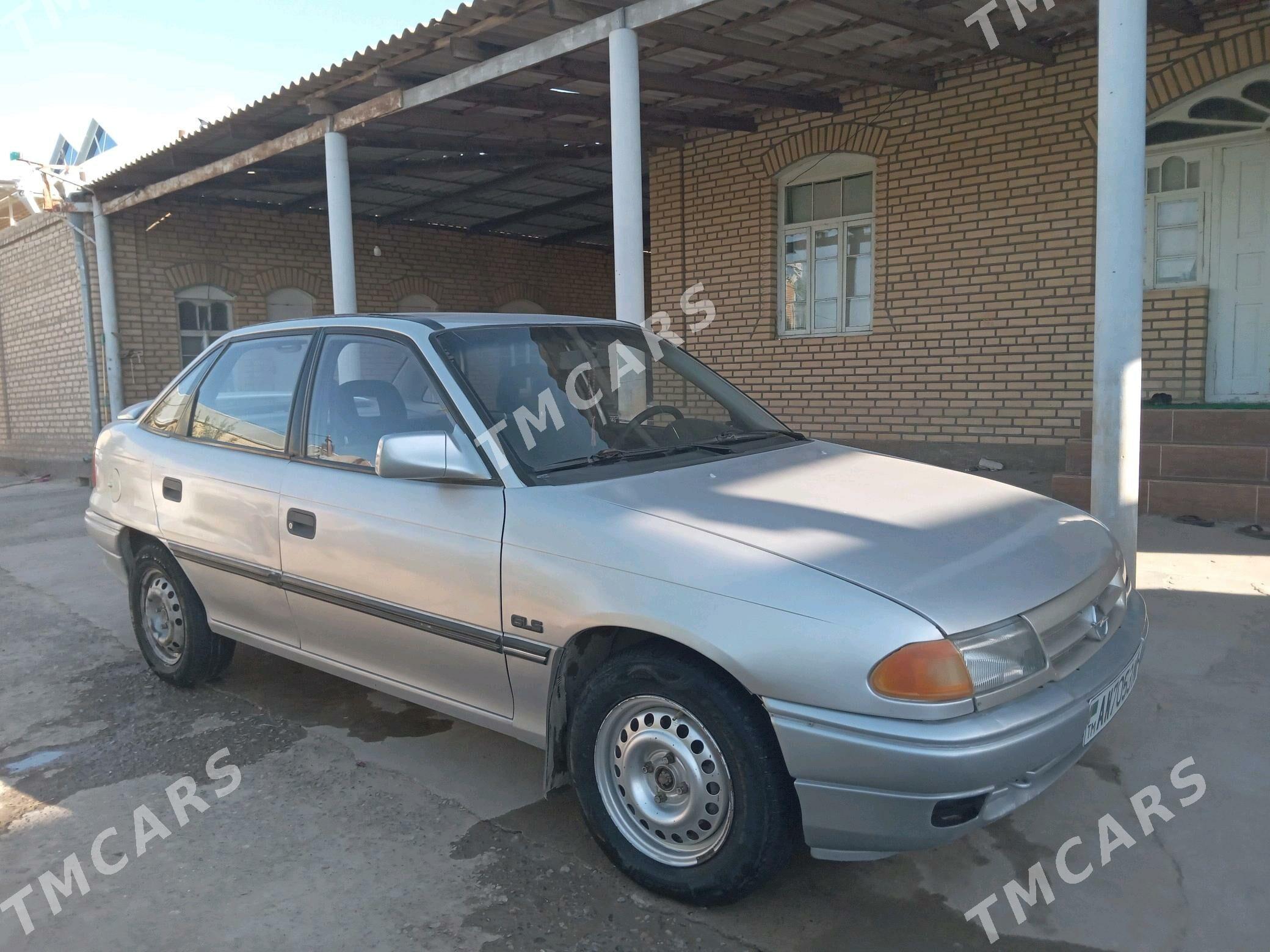 Opel Astra 1993 - 31 000 TMT - Мургап - img 5