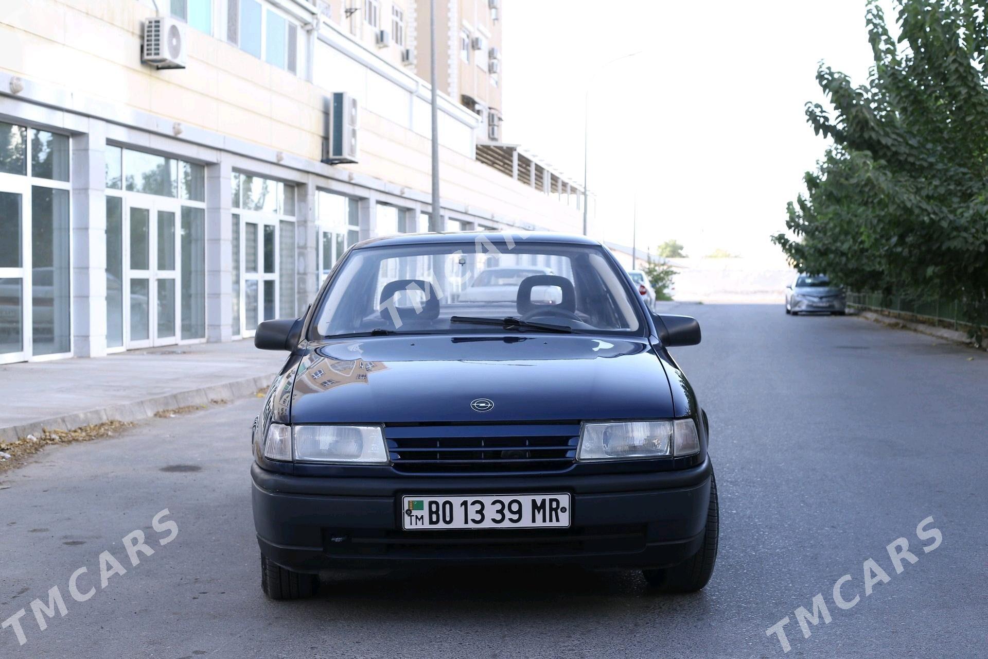 Opel Vectra 1990 - 38 000 TMT - Mary - img 6