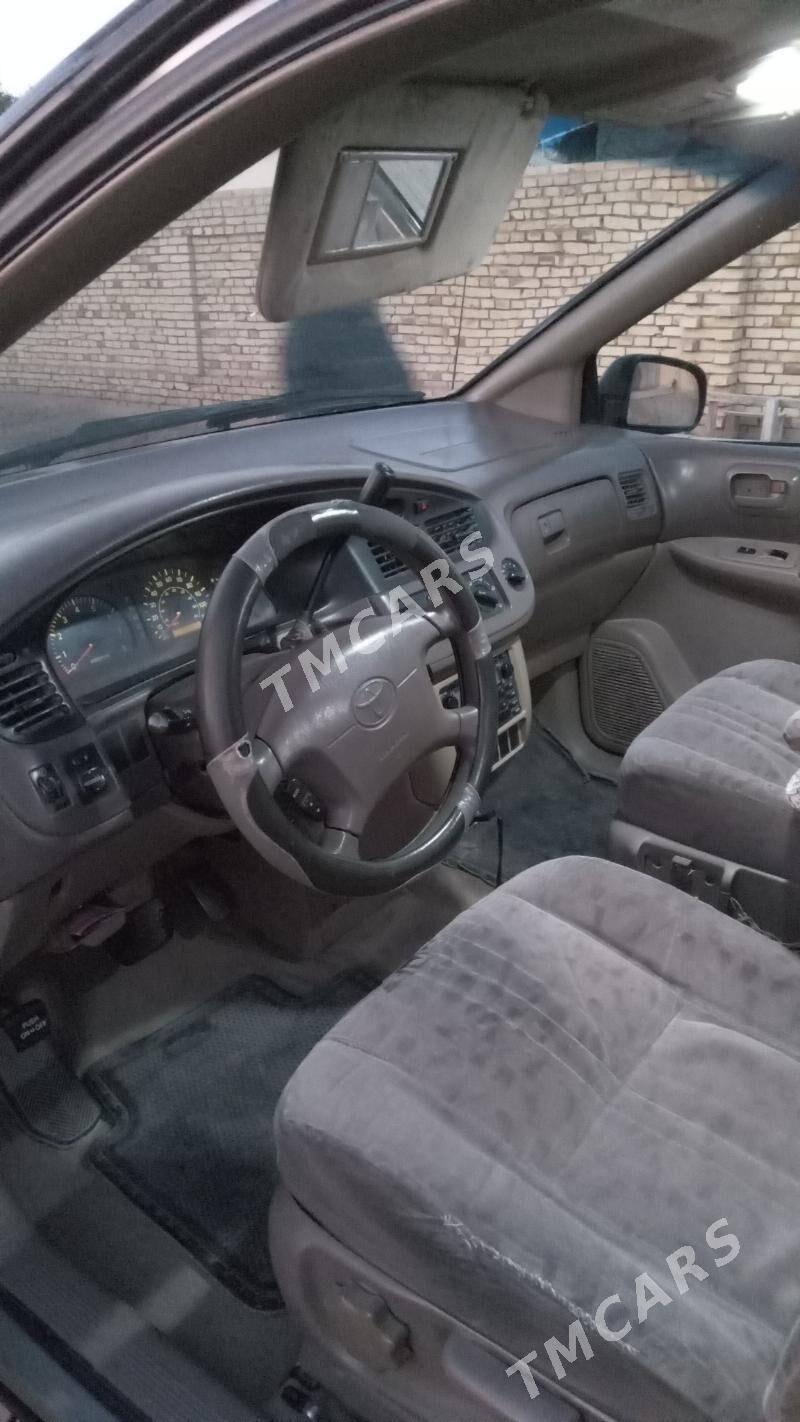 Toyota Sienna 2002 - 130 000 TMT - Векильбазар - img 6