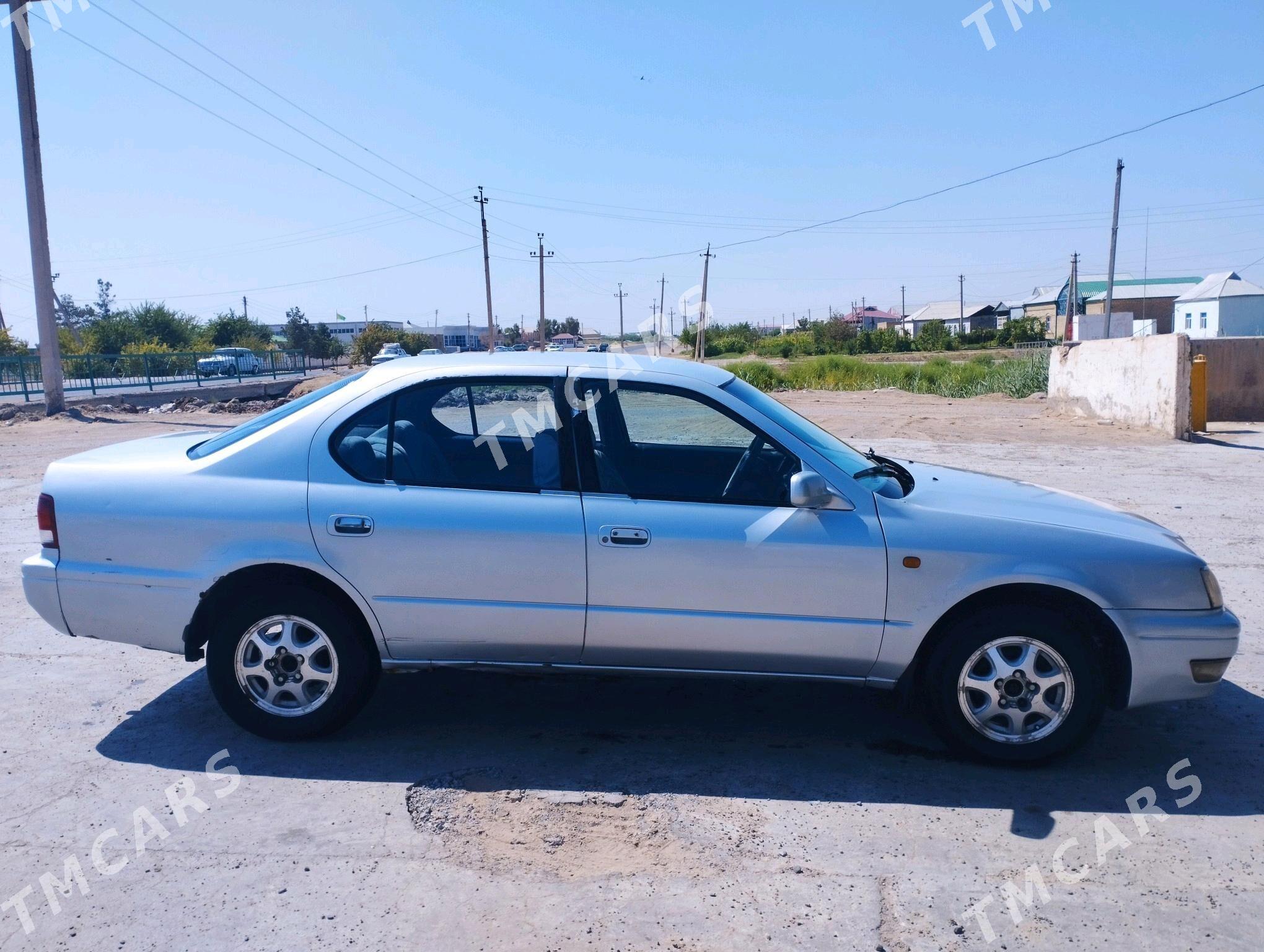 Toyota Camry 1994 - 40 000 TMT - Ёлётен - img 4