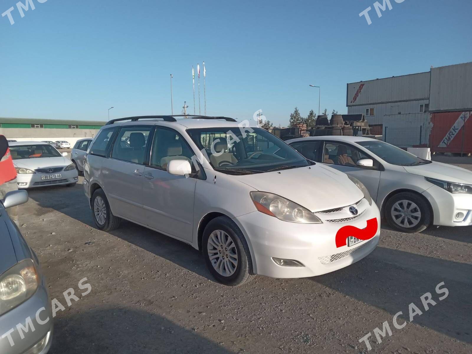 Toyota Sienna 2009 - 170 000 TMT - Гаудан "В" - img 2