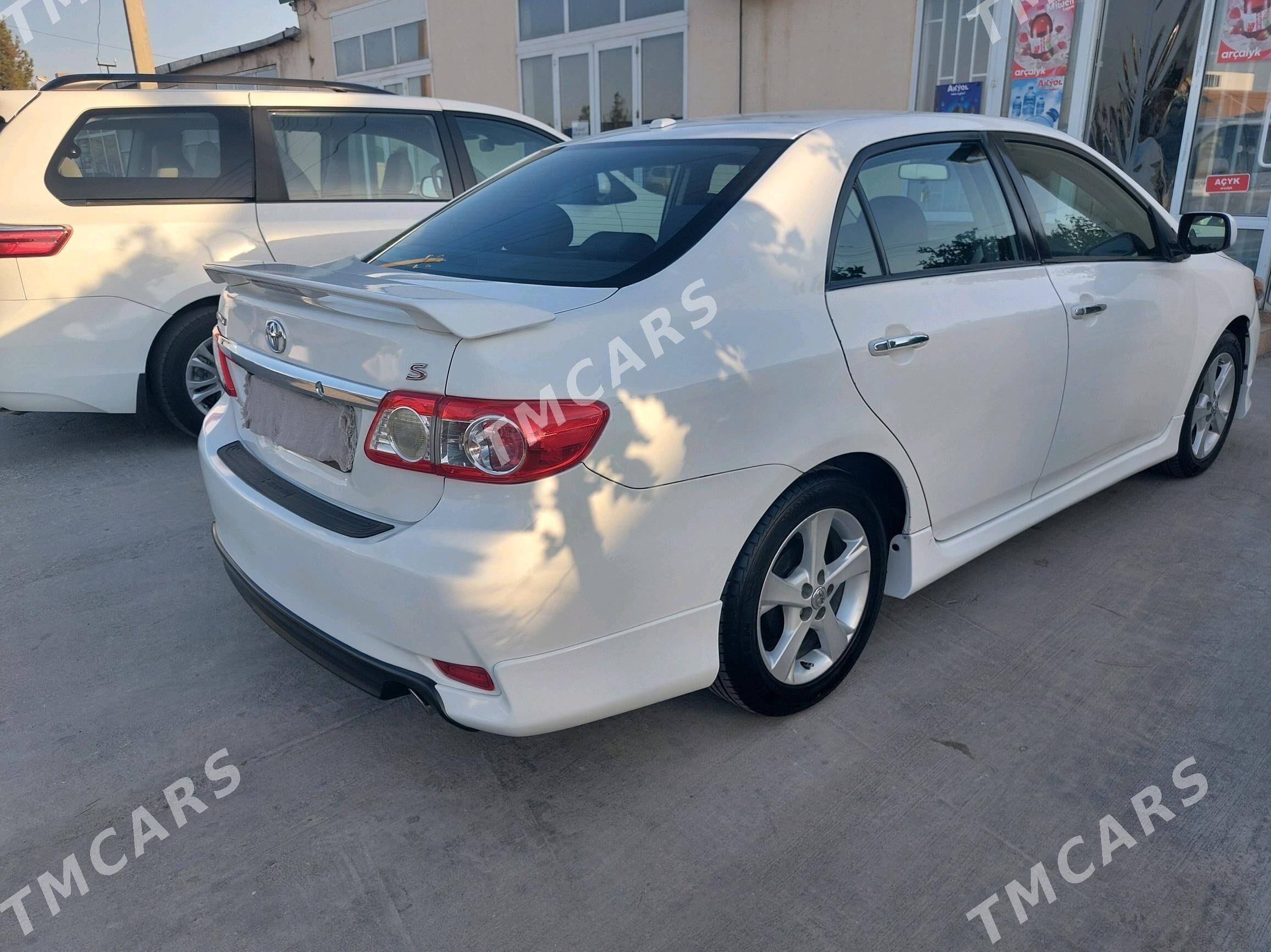 Toyota Corolla 2011 - 145 000 TMT - Büzmeýin - img 8