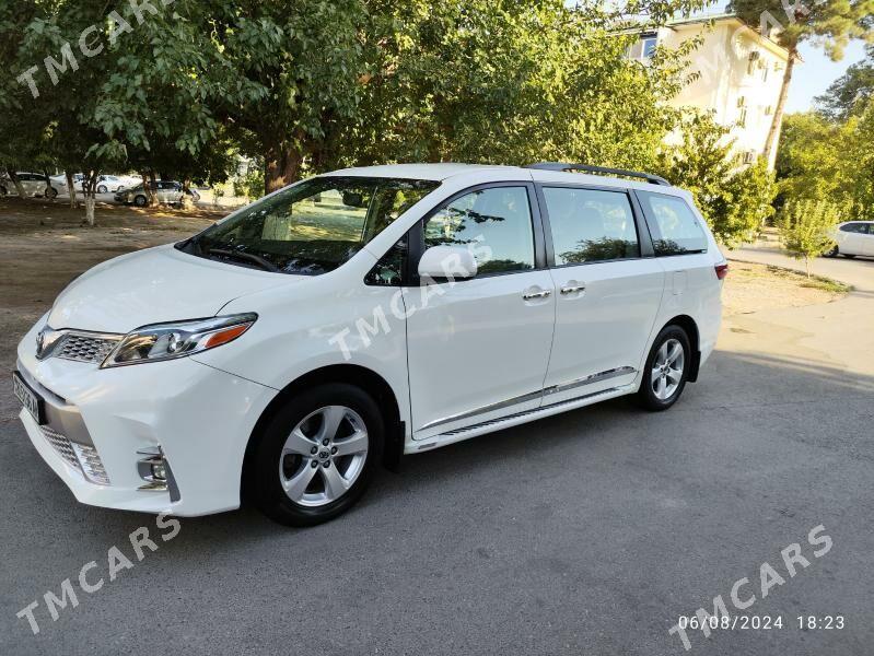 Toyota Sienna 2017 - 340 000 TMT - Ашхабад - img 2