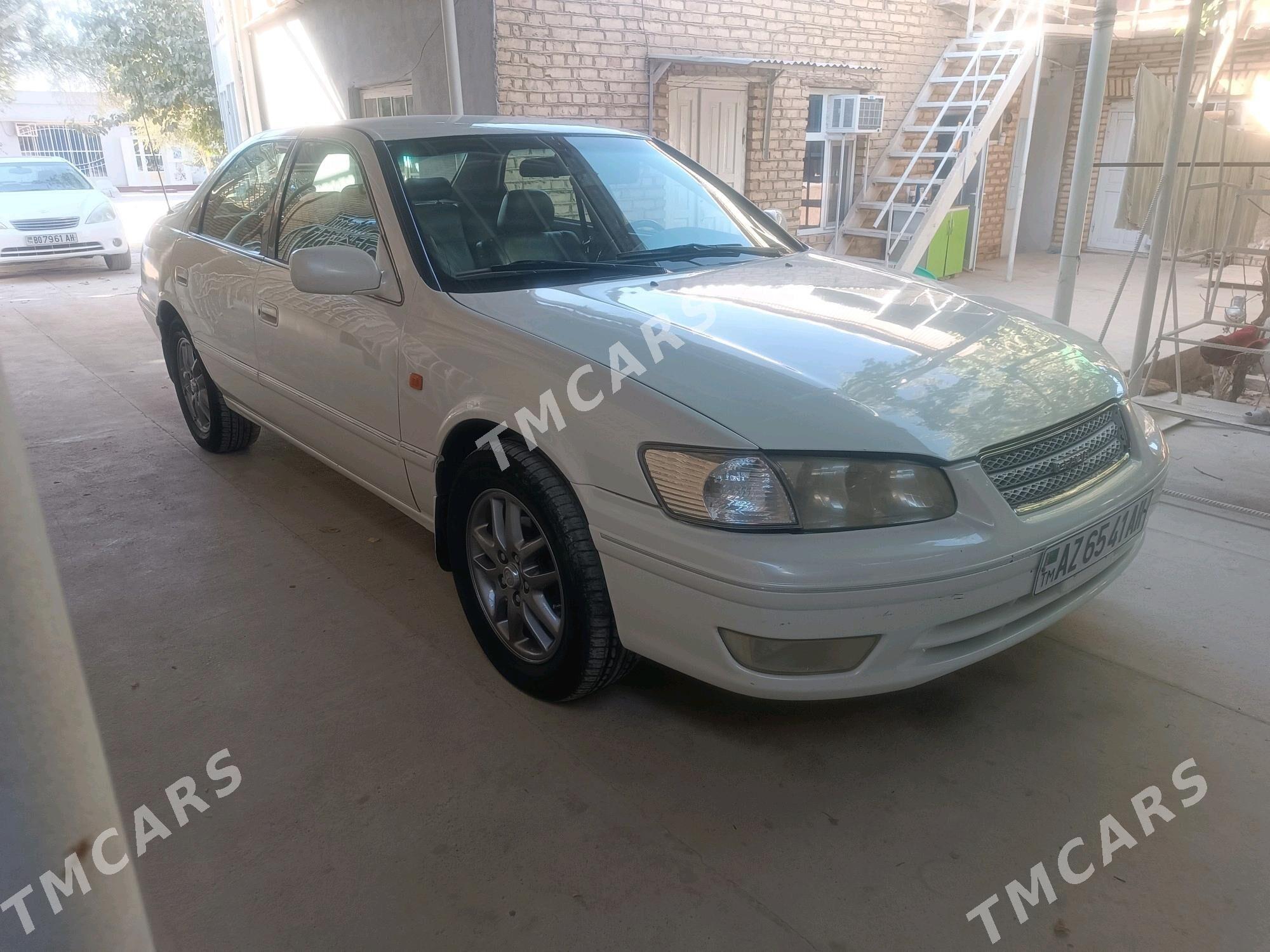 Toyota Camry 2000 - 119 000 TMT - Теджен - img 5