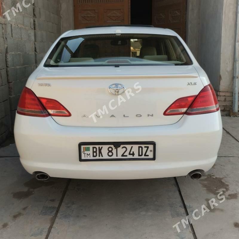 Toyota Avalon 2006 - 160 000 TMT - Дашогуз - img 2