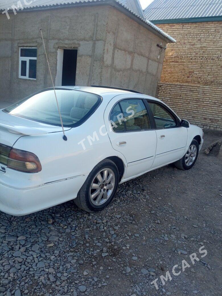 Infiniti I30 1998 - 35 000 TMT - Серахс - img 6