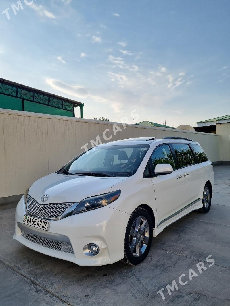 Toyota Sienna 2015 - 310 000 TMT - Daşoguz - img 2