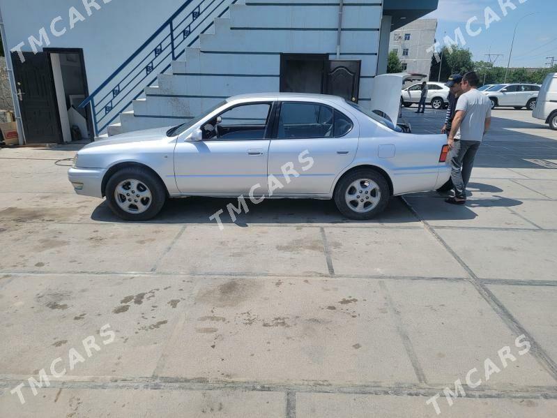 Toyota Camry 1994 - 45 000 TMT - Мары - img 3