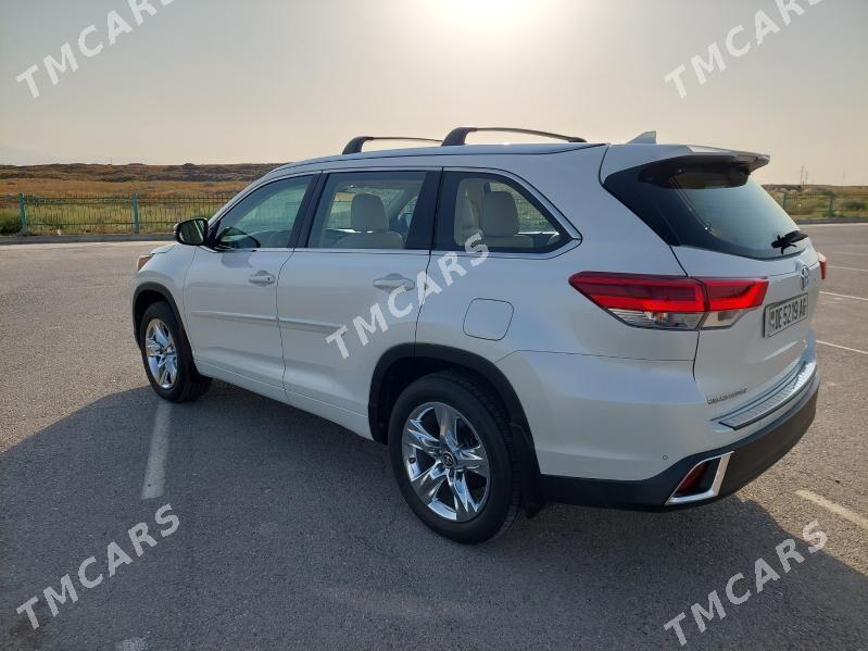 Toyota Highlander 2018 - 660 000 TMT - Ашхабад - img 4