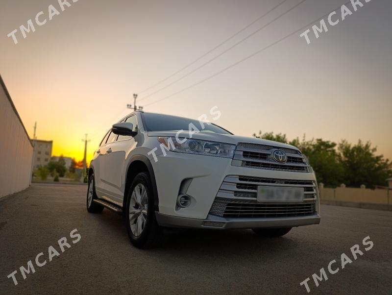 Toyota Highlander 2018 - 430 000 TMT - Ак-Бугдайский этрап - img 2