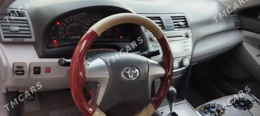 Toyota Camry 2010 - 130 000 TMT - Ёлётен - img 2